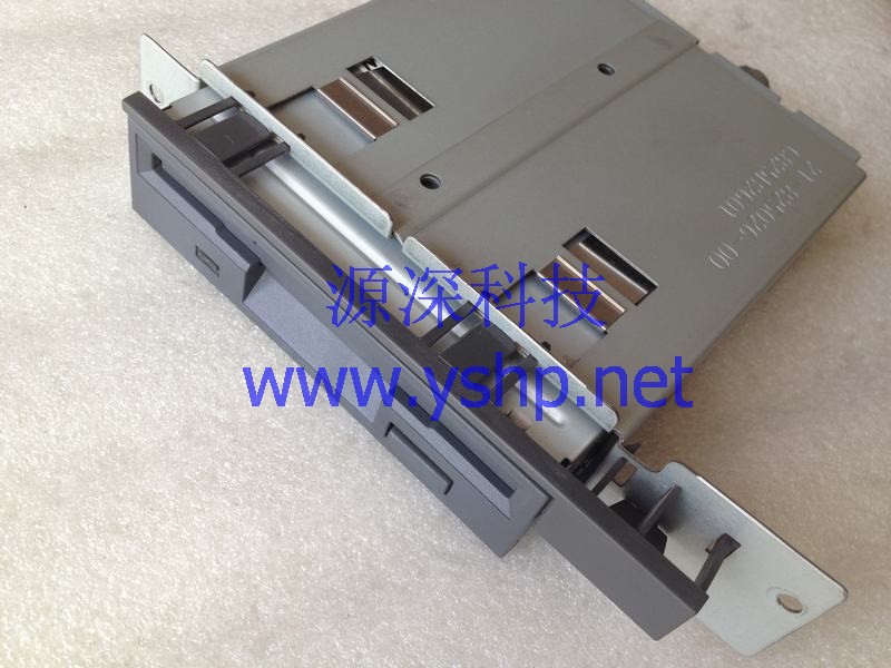 上海源深科技 上海 富士通 Fujitsu Siemens Primergy TX200S2 floppy 服务器 软驱 高清图片