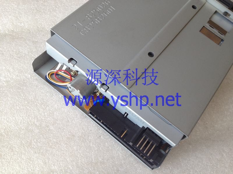 上海源深科技 上海 富士通 Fujitsu Siemens Primergy TX200S2 floppy 服务器 软驱 高清图片